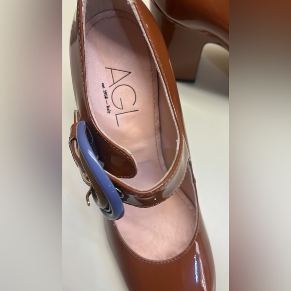 AGL MADE IN ITALY LEATHER Brown Heeled Pumps with Strap and Buckle - Picture 3 of 4